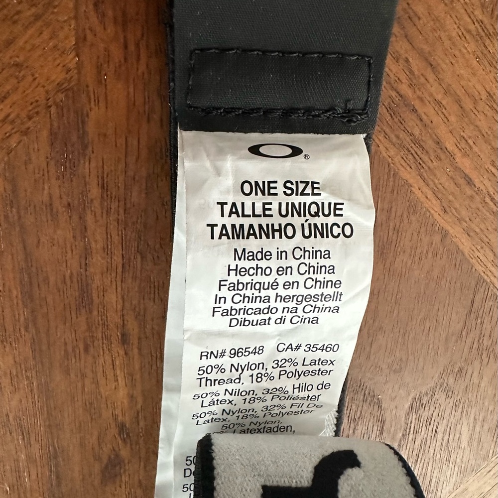Oakley Black & White Snow stretch belt. - Picture 4 of 5